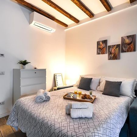 Ambrogio'S Nest - Modern Close To Cadorna Station Milan Luaran gambar