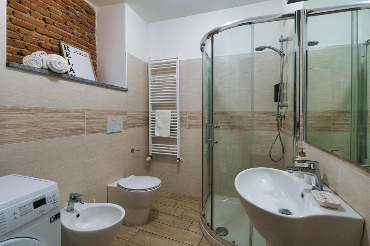 Ambrogio'S Nest - Modern Close To Cadorna Station Milan Luaran gambar